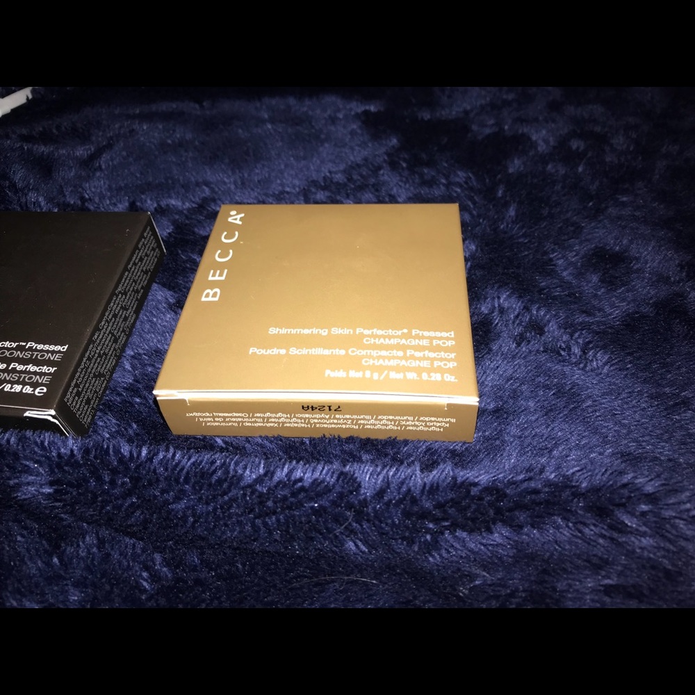 Becca highlighter - Picture 2 of 3